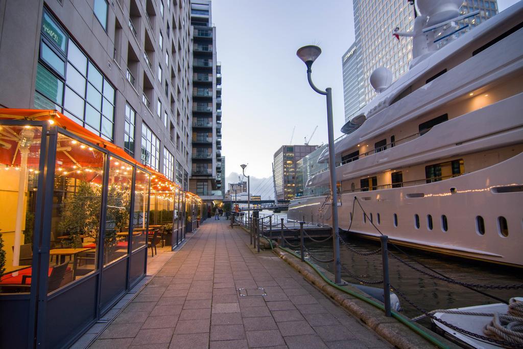 Canary Wharf - Corporate Riverside Apartments London Exterior photo